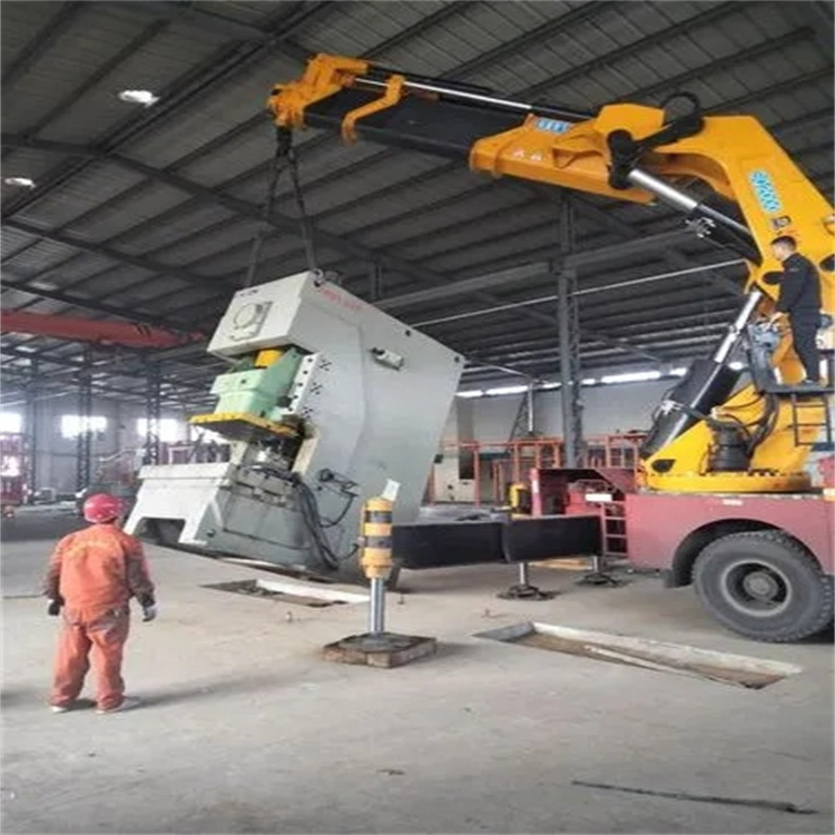 东台80吨折臂吊车出租附近电话